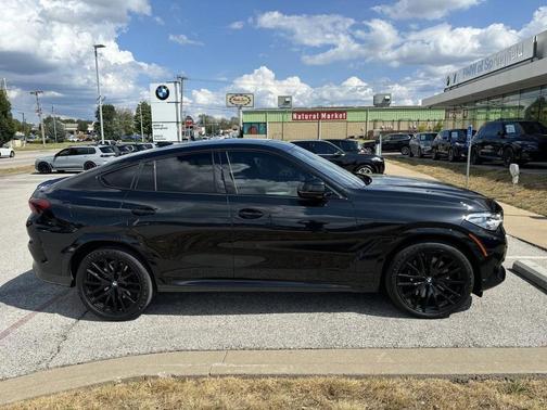 2023 BMW X6 M50i
