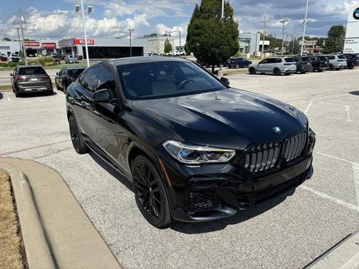 2023 BMW X6 M50i