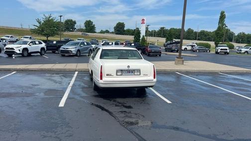 White 1999 Cadillac DeVille Base