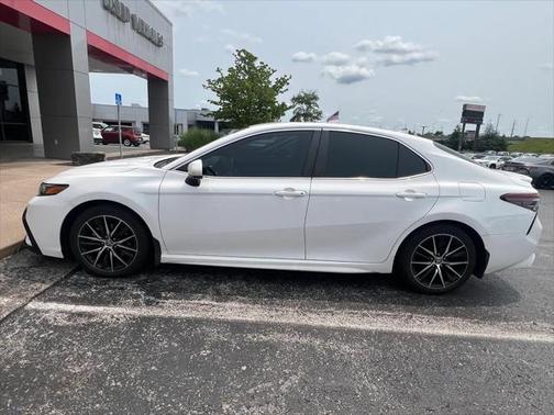 2021 Toyota Camry SE