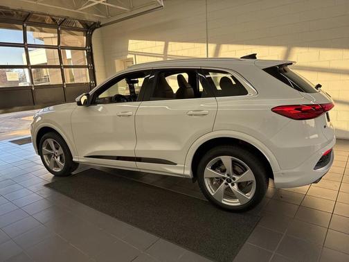 2025 Audi Q5 Premium Plus TFSI quattro S tronic