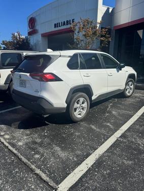 2020 Toyota RAV4 Hybrid LE