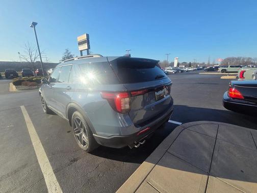 2025 Ford Explorer ST