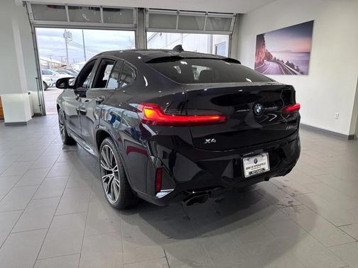 2024 BMW X4 M40i