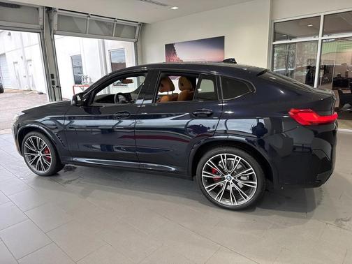 2024 BMW X4 M40i