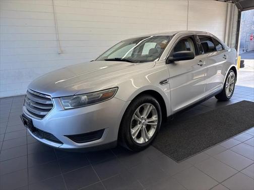2015 Ford Taurus SE