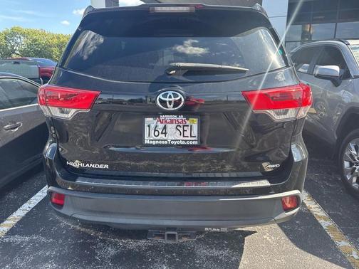 2017 Toyota Highlander LE