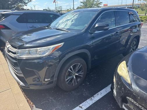 2017 Toyota Highlander LE