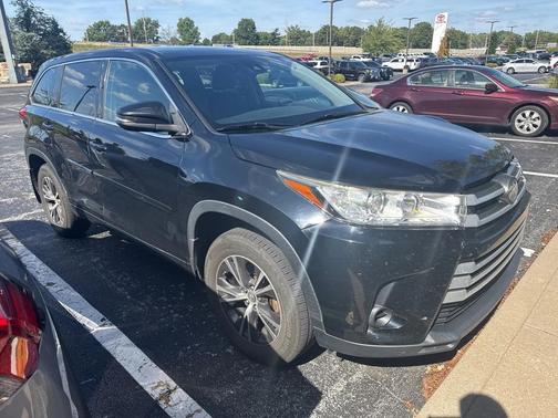 2017 Toyota Highlander LE