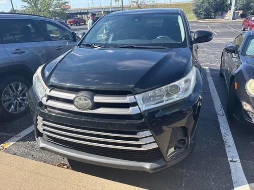 2017 Toyota Highlander LE