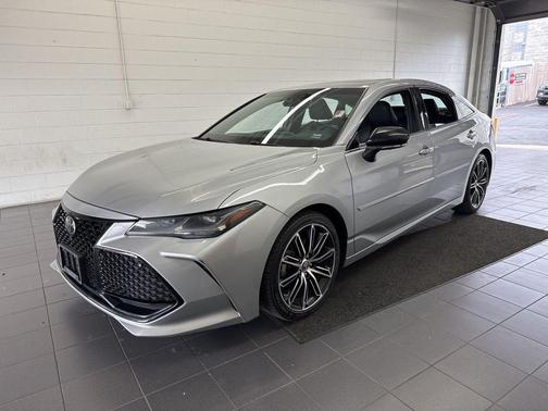 Celestial Silver Metallic 2020 Toyota Avalon Touring