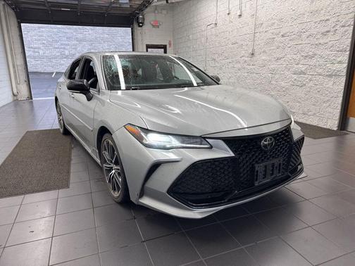 Celestial Silver Metallic 2020 Toyota Avalon Touring