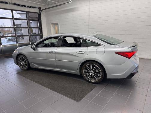 Celestial Silver Metallic 2020 Toyota Avalon Touring