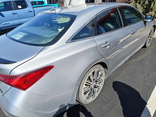 2020 Toyota Avalon Touring