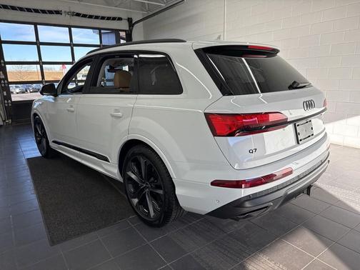 2025 Audi Q7 55 Prestige