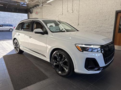 2025 Audi Q7 55 Prestige