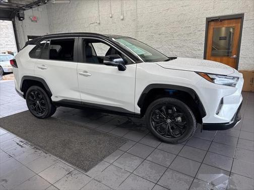 2024 Toyota RAV4 Hybrid SE