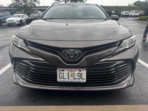 Midnight Black Metallic 2018 Toyota Camry LE