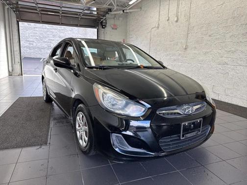 2013 Hyundai Accent GLS