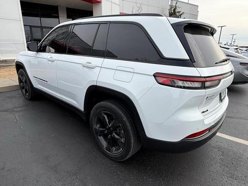2023 Jeep Grand Cherokee Altitude
