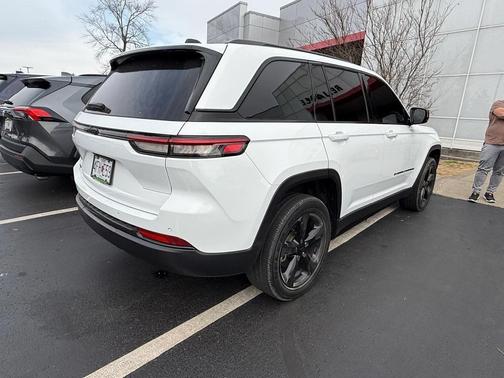 2023 Jeep Grand Cherokee Altitude
