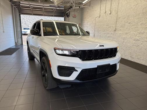 2023 Jeep Grand Cherokee Altitude
