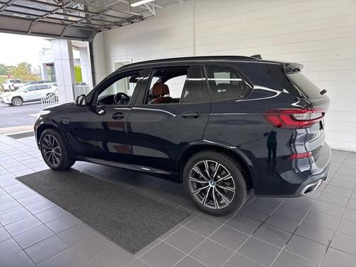2022 BMW X5 PHEV xDrive45e