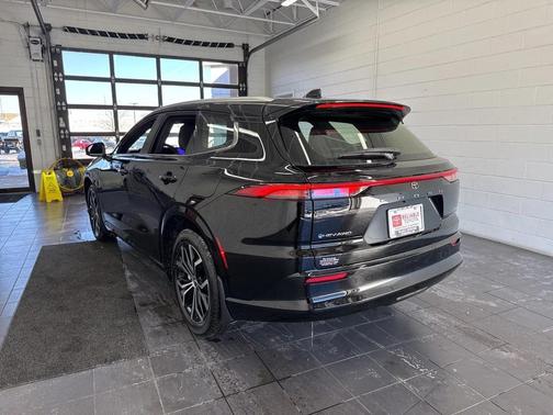 2026 Toyota Crown Signia XLE