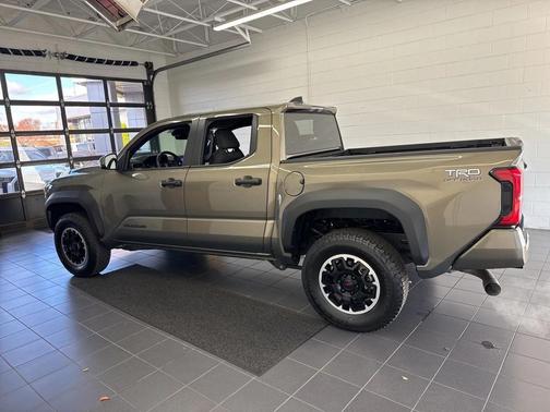 2024 Toyota Tacoma TRD Off-Road