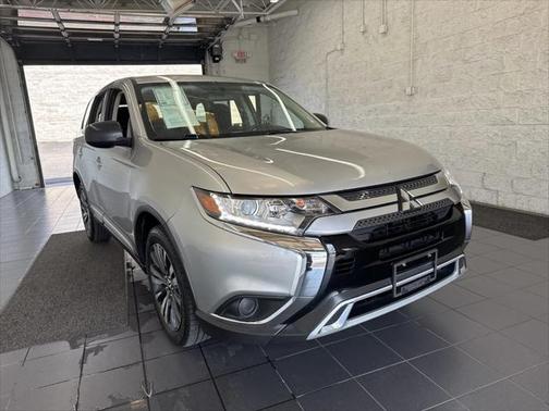 2020 Mitsubishi Outlander ES