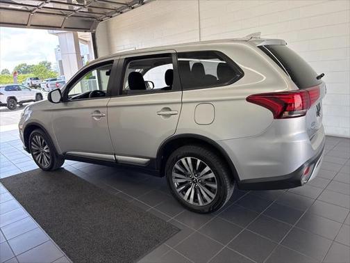 2020 Mitsubishi Outlander ES