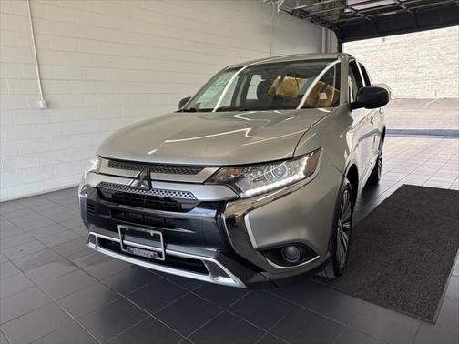 2020 Mitsubishi Outlander ES