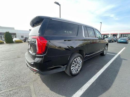 2023 GMC Yukon XL Denali Ultimate