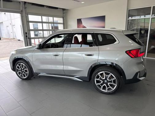 Space Silver Metallic 2026 BMW X1 xDrive28i