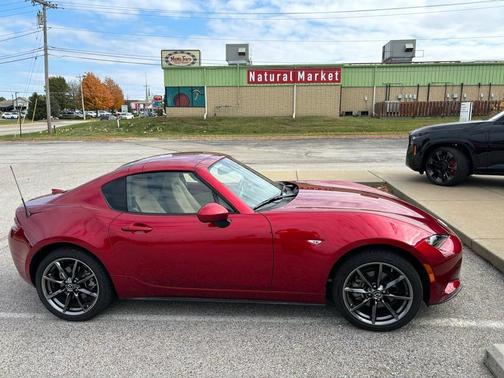 2019 Mazda MX-5 Miata RF Grand Touring