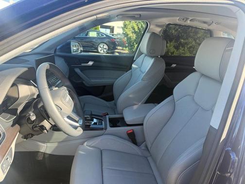 2025 Audi Q5 45 S line Premium Plus