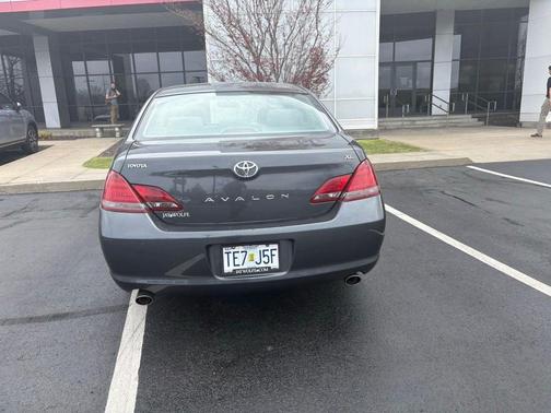 Magnetic Gray Metallic 2008 Toyota Avalon XL