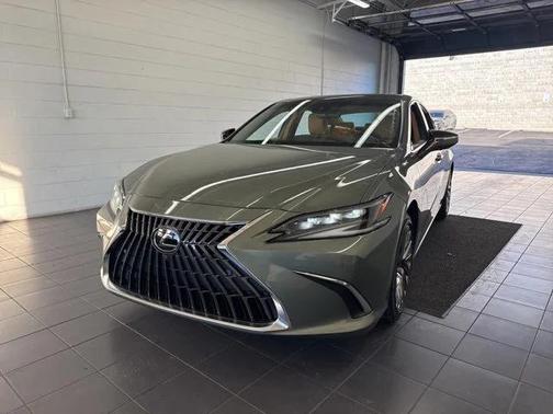 2025 Lexus ES 350 Ultra Luxury