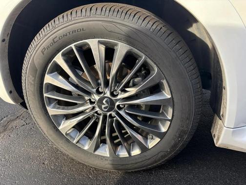 2021 INFINITI QX80 SENSORY AWD