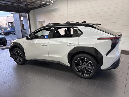 2024 Toyota bZ4X Limited
