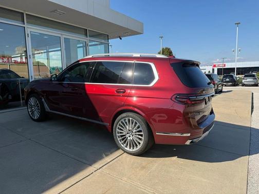 2025 BMW X7 xDrive40i
