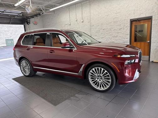 2025 BMW X7 xDrive40i