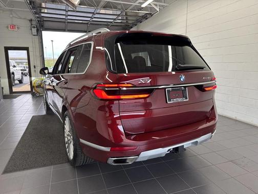 2025 BMW X7 xDrive40i