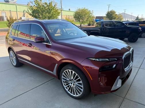 2025 BMW X7 xDrive40i