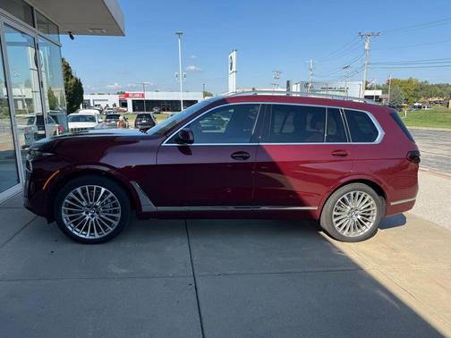 2025 BMW X7 xDrive40i