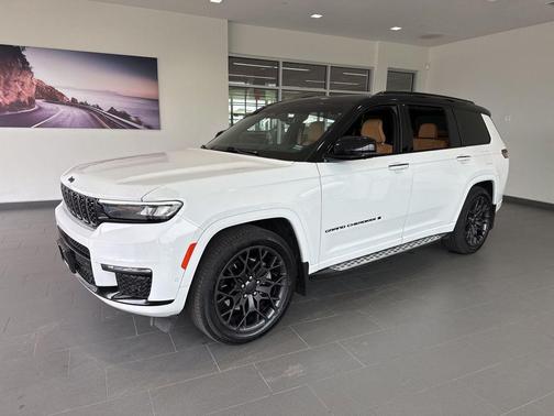 Bright White Clearcoat 2024 Jeep Grand Cherokee L Summit Reserve