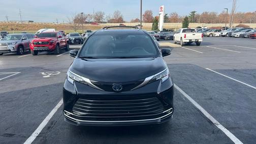 2025 Toyota Sienna Limited
