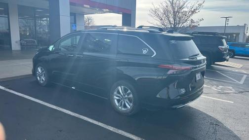 2025 Toyota Sienna Limited