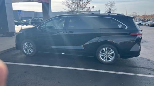 2025 Toyota Sienna Limited