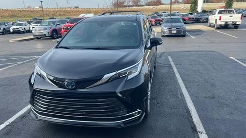 2025 Toyota Sienna Limited